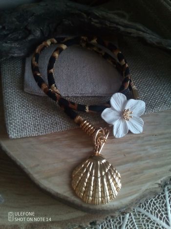 Collier bohème fleur sauvage et coquillage