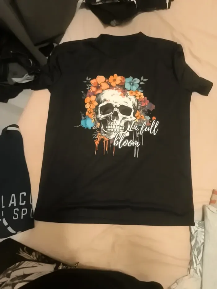 Tee shirt