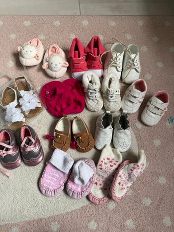 Lot chaussures bébé fille 12 paires 