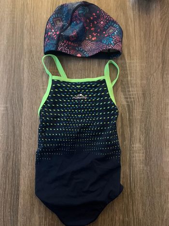 Maillot de bain + bonnet piscine
