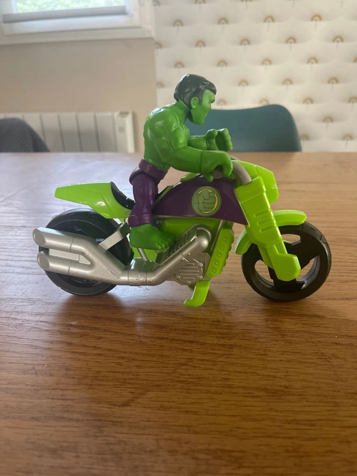 Hulk et sa moto - photo numéro 3