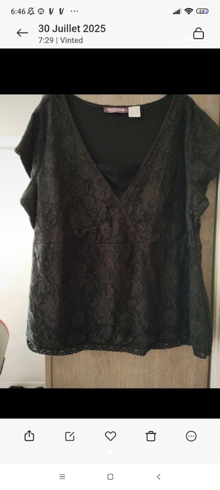 Haut dentelle noire taille 52 neuf