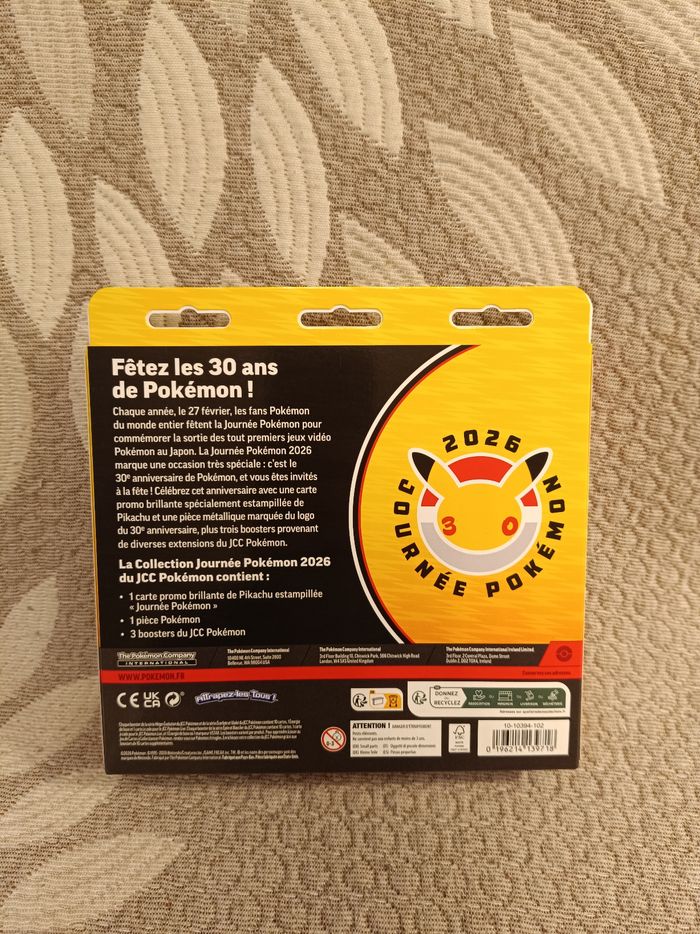 Coffret 30 ans pokémon - photo numéro 2