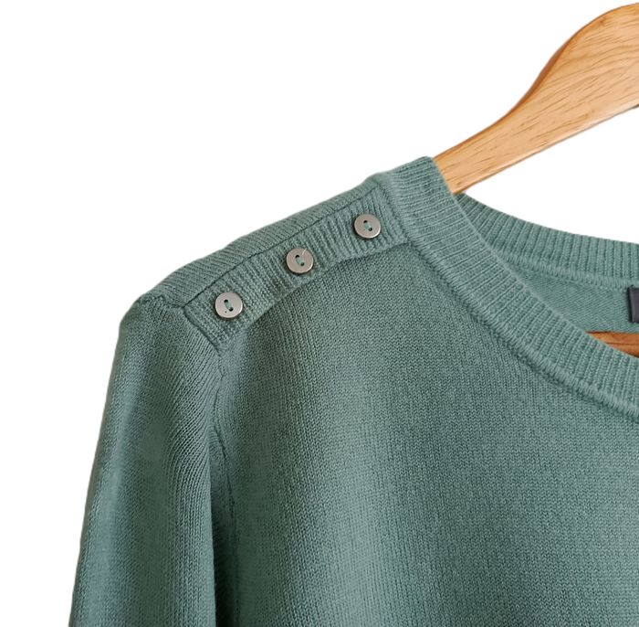 Pull fin vert. Col rond. Primark. Taille 40 / 42 - photo numéro 3