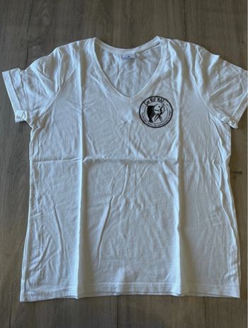 T-shirt courtes manches col V