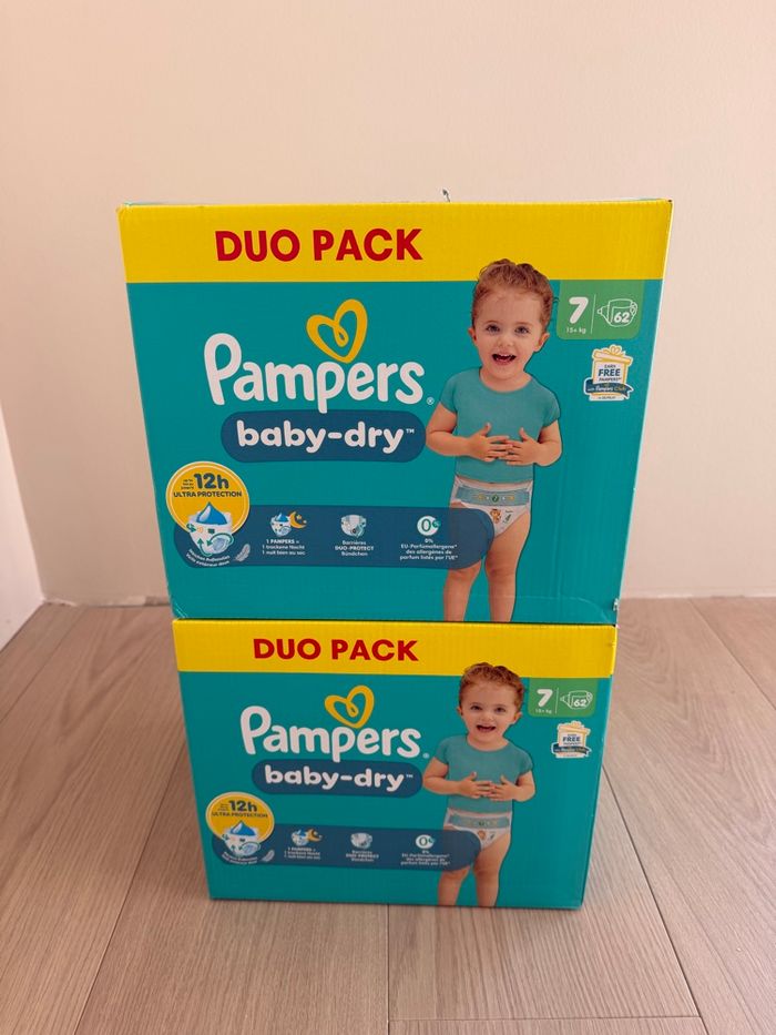 124 couches Pampers baby dry taille 7
