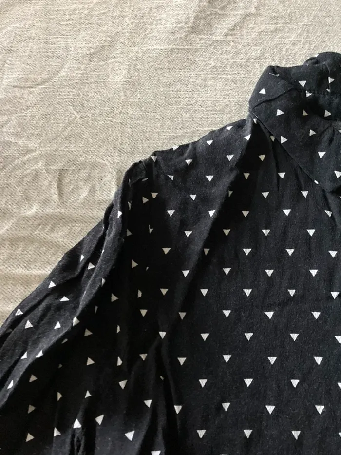 Chemise noire à motifs triangle Mademoiselle R – Taille S - photo numéro 3