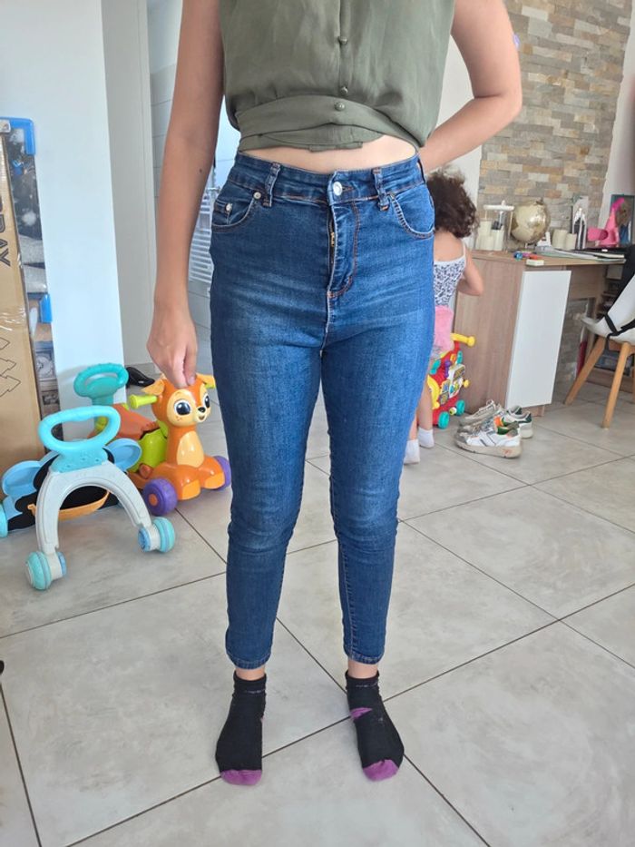 Trendyol jean taille 40 (taille petit)