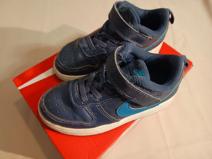 Chaussure enfant nike taille 25 - photo numéro 2