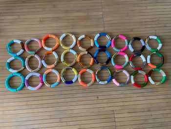 Bracelets multicolores