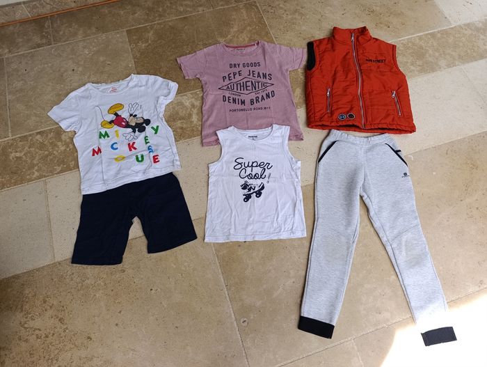 Lot vêtements garçon 8 ans - photo numéro 5