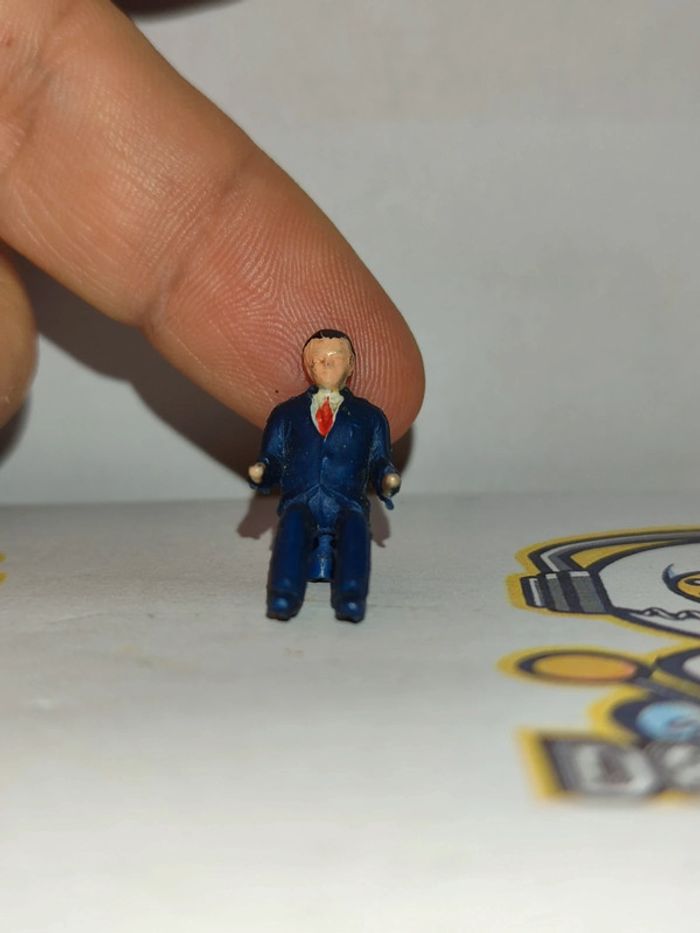 Dinky Toys Saviem 885 pilot chauffeur conducteur