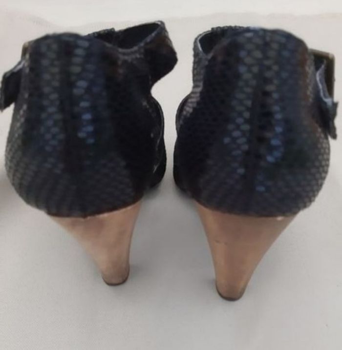 sandales noires à talons  / chaussures d'été - Laura Clément - pointure 36 - photo numéro 2