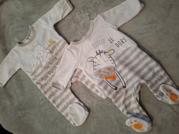 Lot 10 pyjamas taille 1mois - photo numéro 3