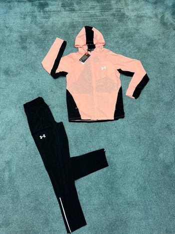 Survêtement under armour noir saumon xs