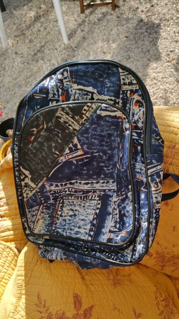 Sac a dos utilise une fois nickel multipoches