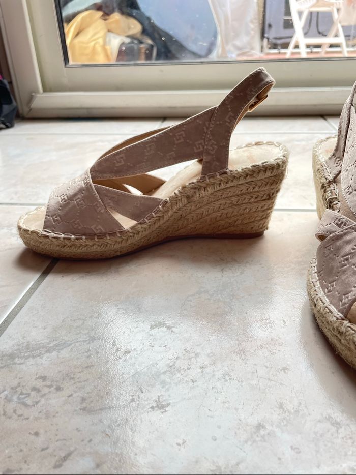 Chaussures à talons compensées - photo numéro 3