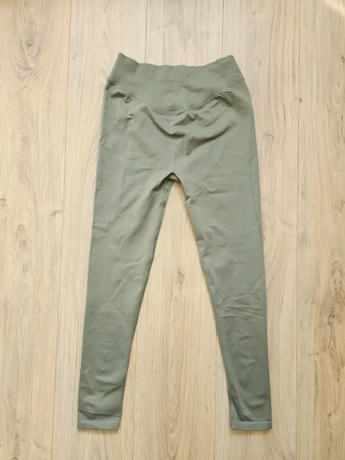 Legging Gymshark kaki M femme comme neuf - photo numéro 5
