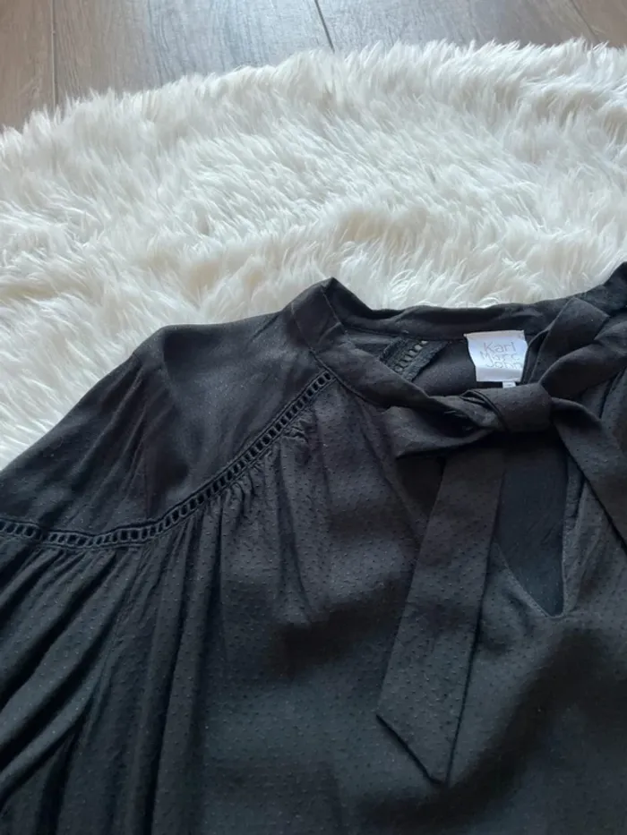 Chemise blouse à volants et dentelles - photo numéro 6