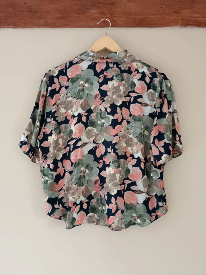 Blouse courte fleuri marine rose - photo numéro 5