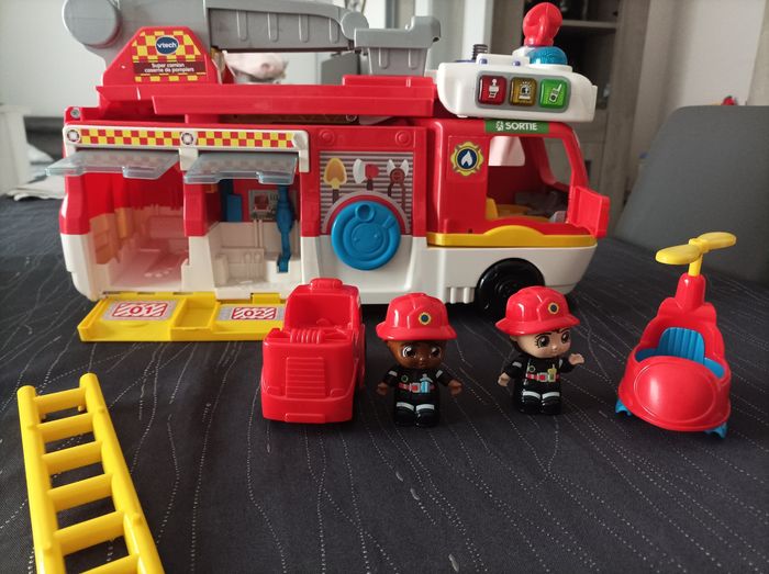 Camion de pompiers tut tut - photo numéro 6