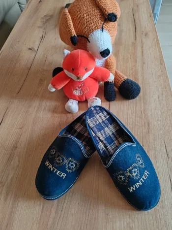 Chaussons garçon tbe qualité bleus 35