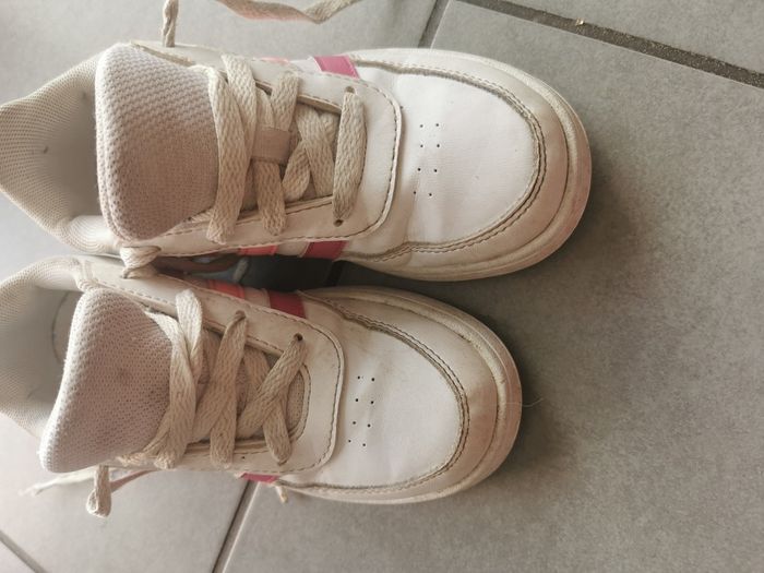 Basket Adidas fille taille 31 - photo numéro 3