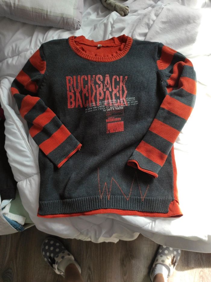 Pull orange et gris anthracite