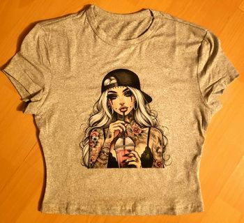 Tres jolie t-shirt femme neuf