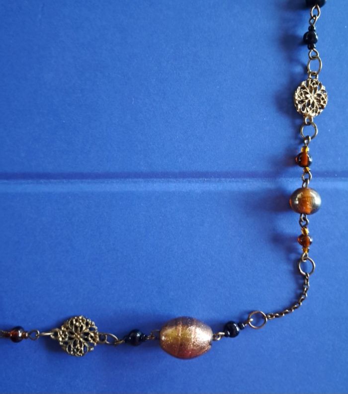 Collier fantaisie long NEUF avec chaîne et breloques - photo numéro 10