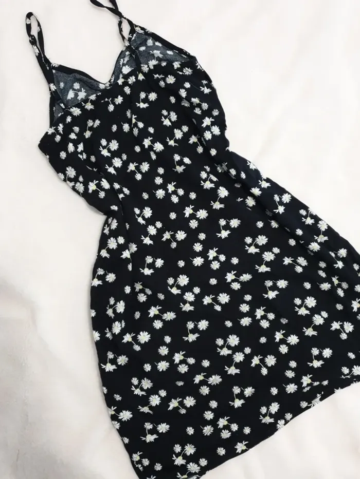 Robe fine et légère à brettelle - photo numéro 3