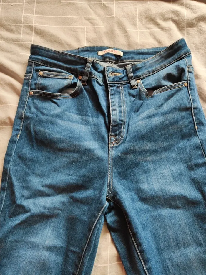 Jean 38 - photo numéro 3