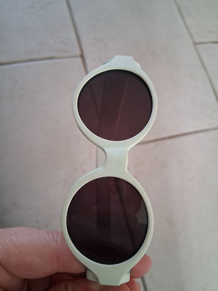 Lunettes de soleil bébé