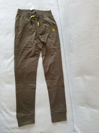 Pantalon ou survêtement 12 ans neuf