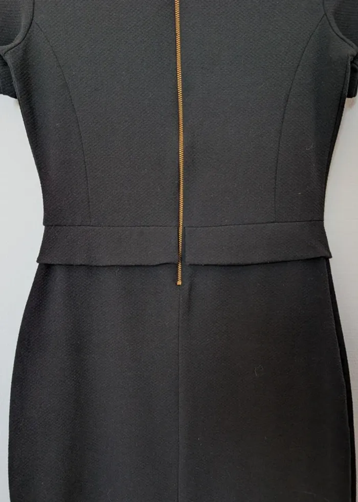 Robe noire moulante - photo numéro 9