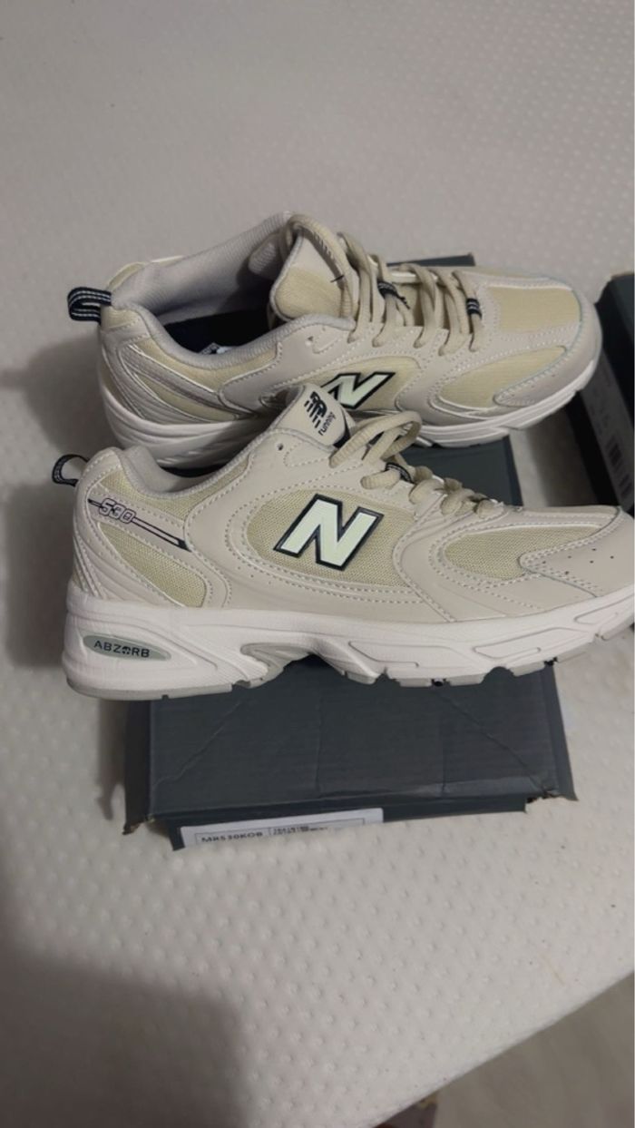 New balance neuve pointure 41,5 - photo numéro 3