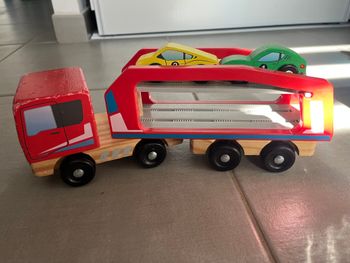 Camion en bois