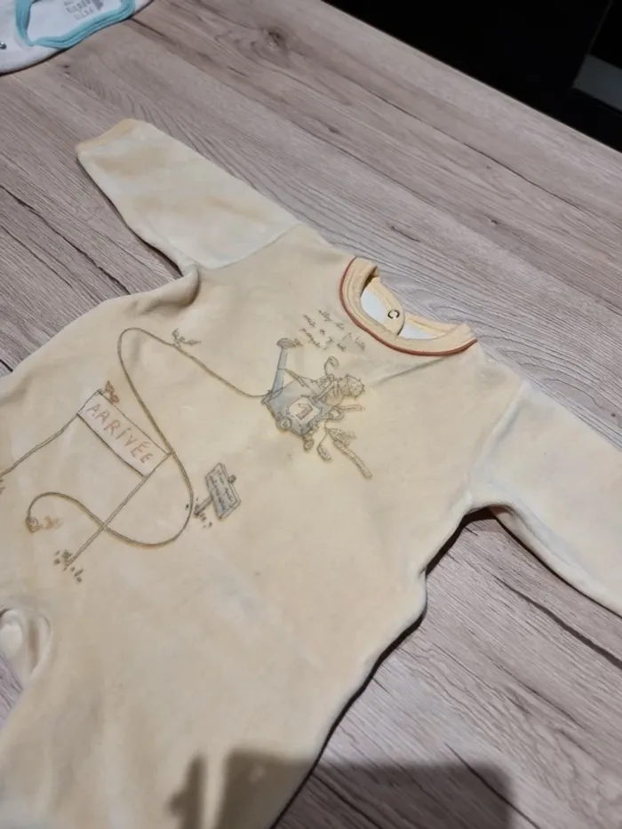 Pyjama vertbaudet 6 mois