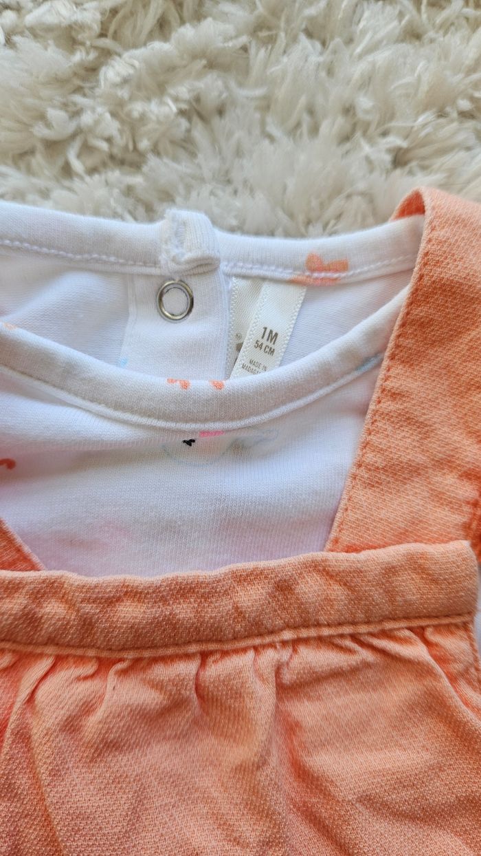 Tee-shirt salopette - photo numéro 3