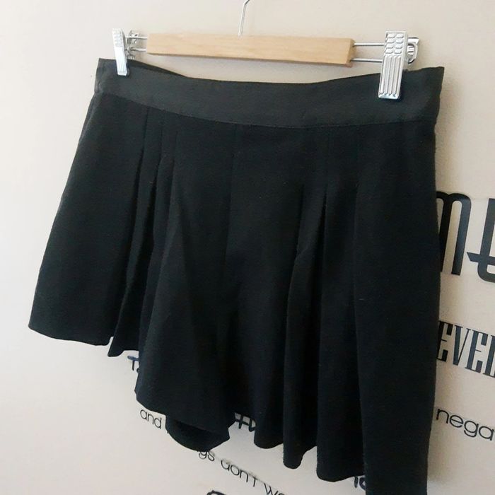 Short noir épais hiver Zara taille M - photo numéro 4