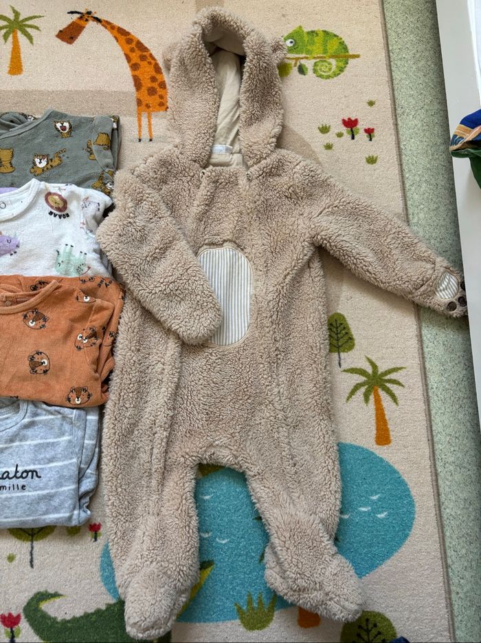 Lot pyjamas combi - photo numéro 3