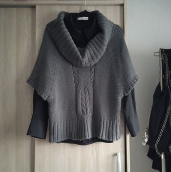 Jolie pull col roulé couleur gris