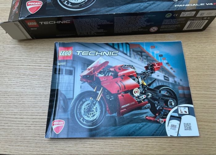 Lego Technic moto ducati - photo numéro 6