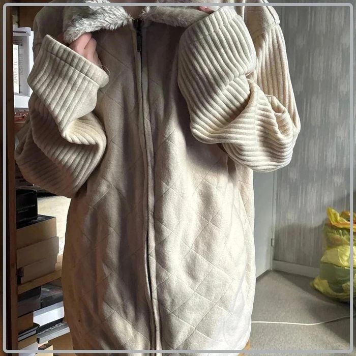 Veste chaude taille 50-52 marque Anne de lançay - photo numéro 2