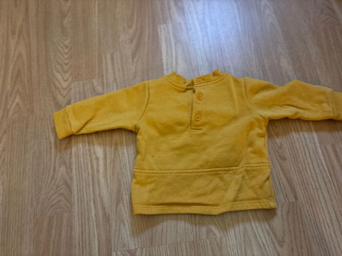 Pull moutarde taille 6 mois - photo numéro 2