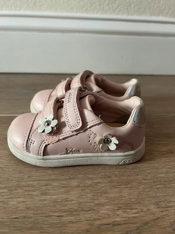 Baskets Geox rose avec scratch