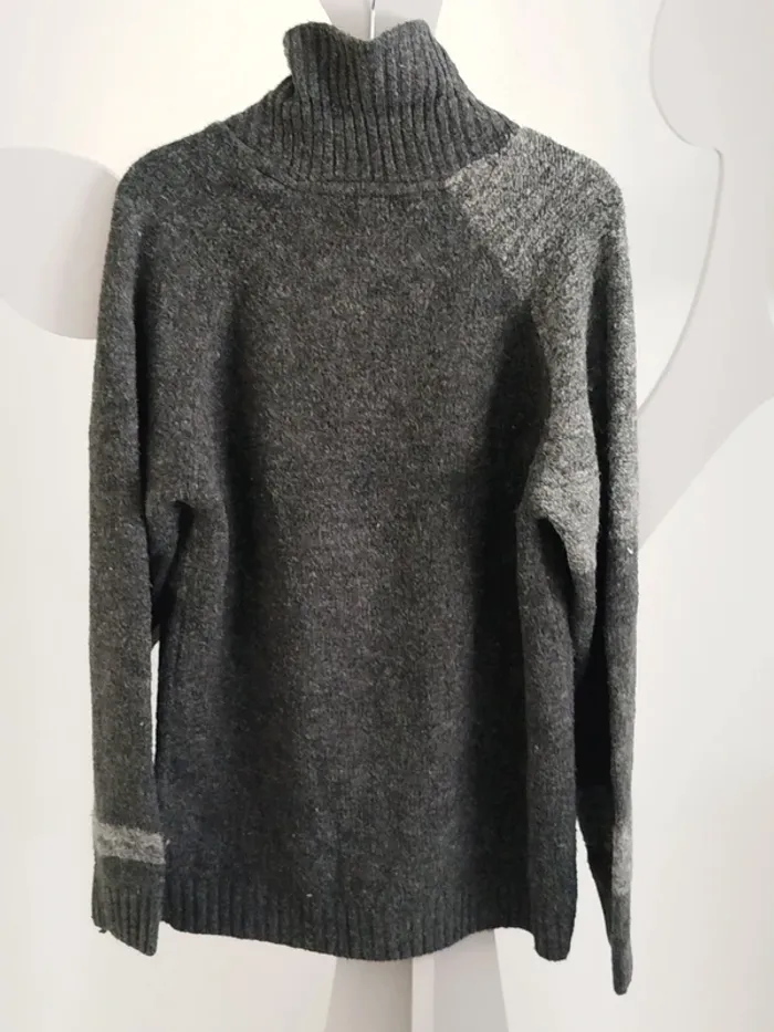 Pull chaud gris Kiabi taille 12 ans - photo numéro 2