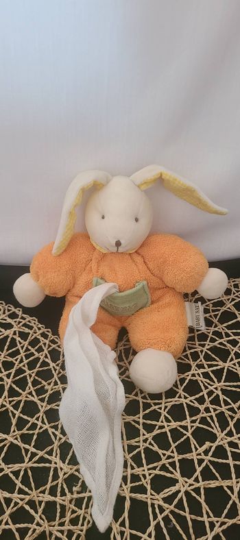 Doudou et compagnie lapin orange vert mouchoir