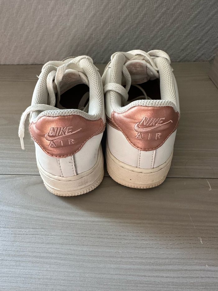 Baskets Nike Force 1 - photo numéro 4