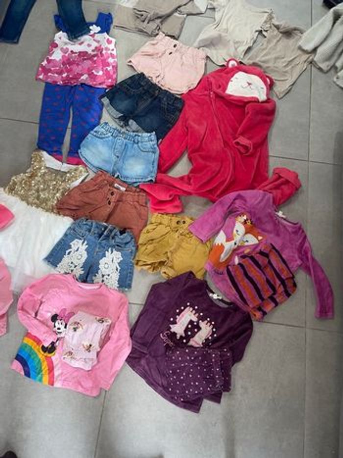 Lot 29 pièces 24 mois / 2 ans - photo numéro 3